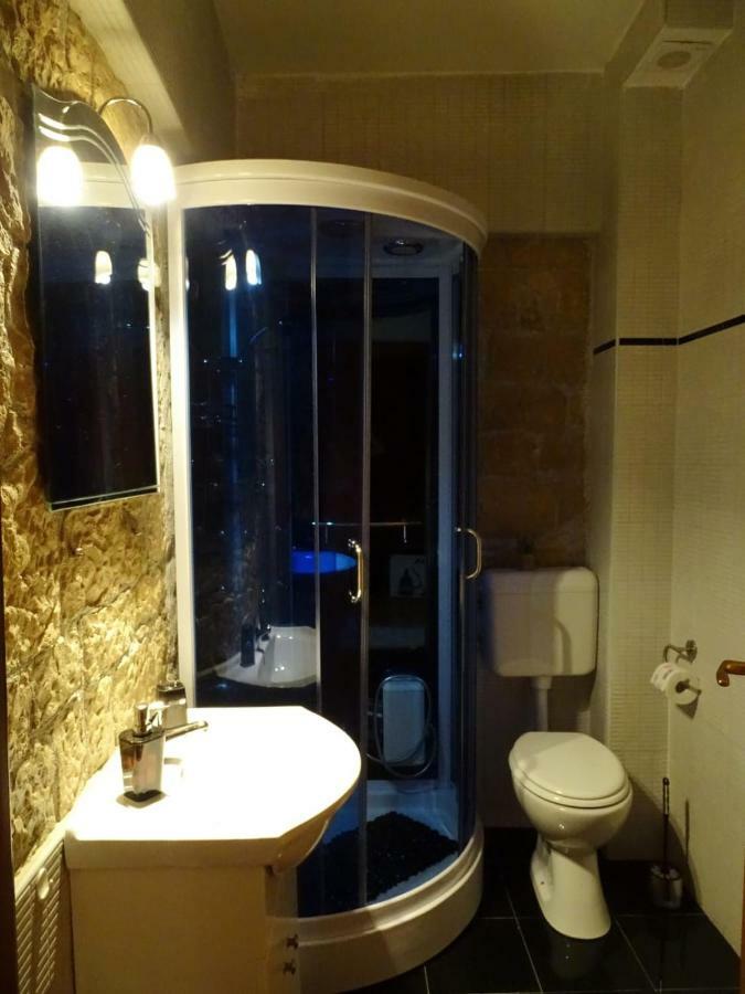 Apartment Naita Sinj Exteriér fotografie