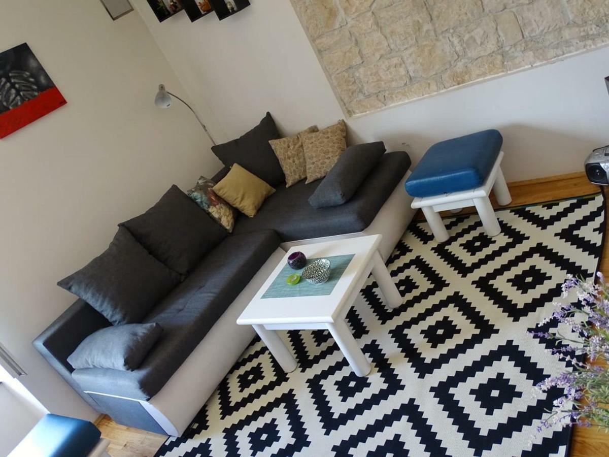 Apartment Naita Sinj Exteriér fotografie