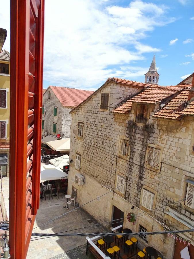 Apartment Naita Sinj Exteriér fotografie